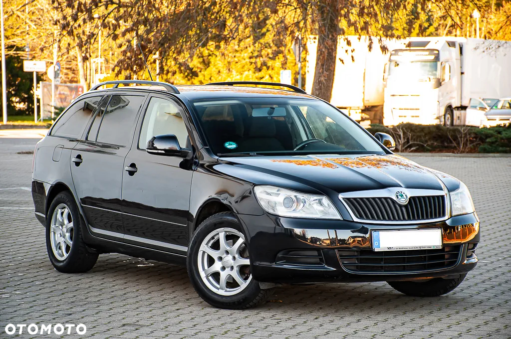 Skoda Octavia 1.6 Combi Tour - 2