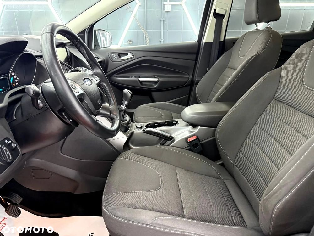 Ford Kuga 1.5 EcoBoost 2x4 Titanium - 22