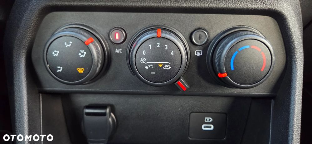 Dacia Sandero Stepway TCe 90 Expression + - 24