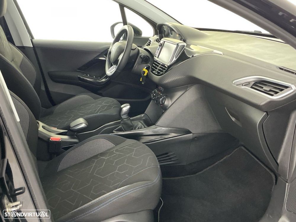 Peugeot 2008 1.2 PureTech Style - 21