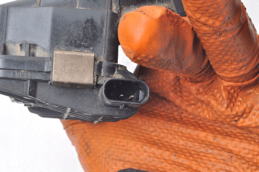 MINI F56 1.5 OBUDOWA TERMOSTATU 6PY012794 - 6