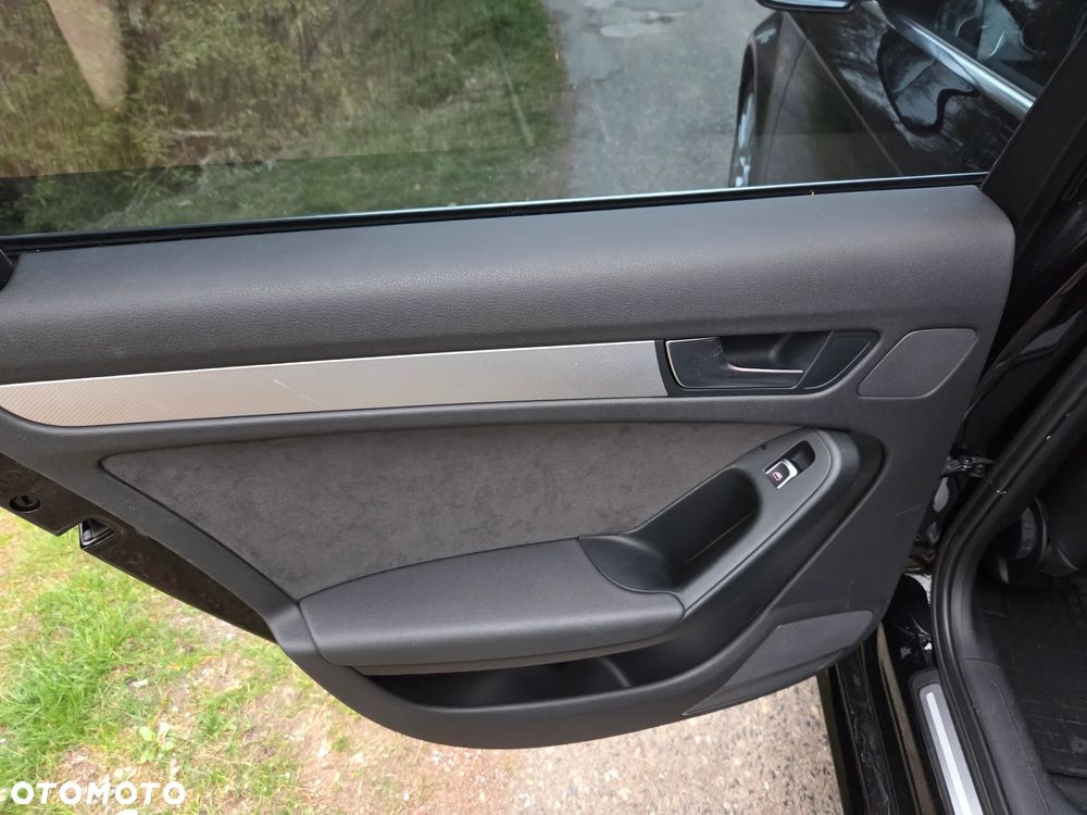 Audi A4 Avant 2.0 TDI DPF quattro S line Sportpaket - 33