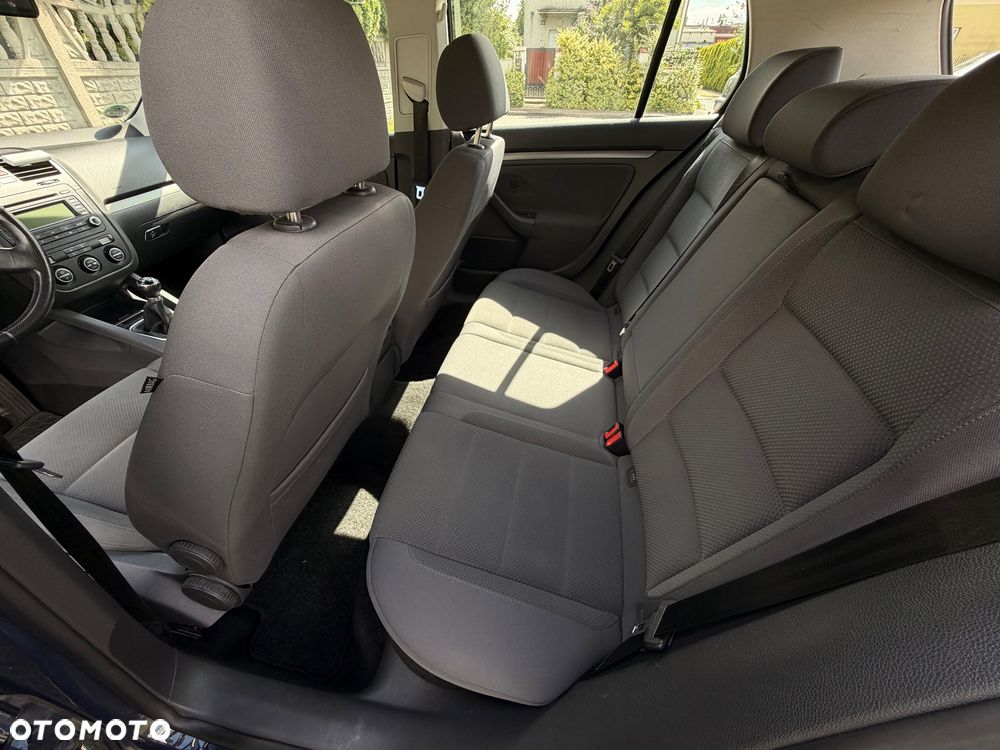 Volkswagen Golf - 18