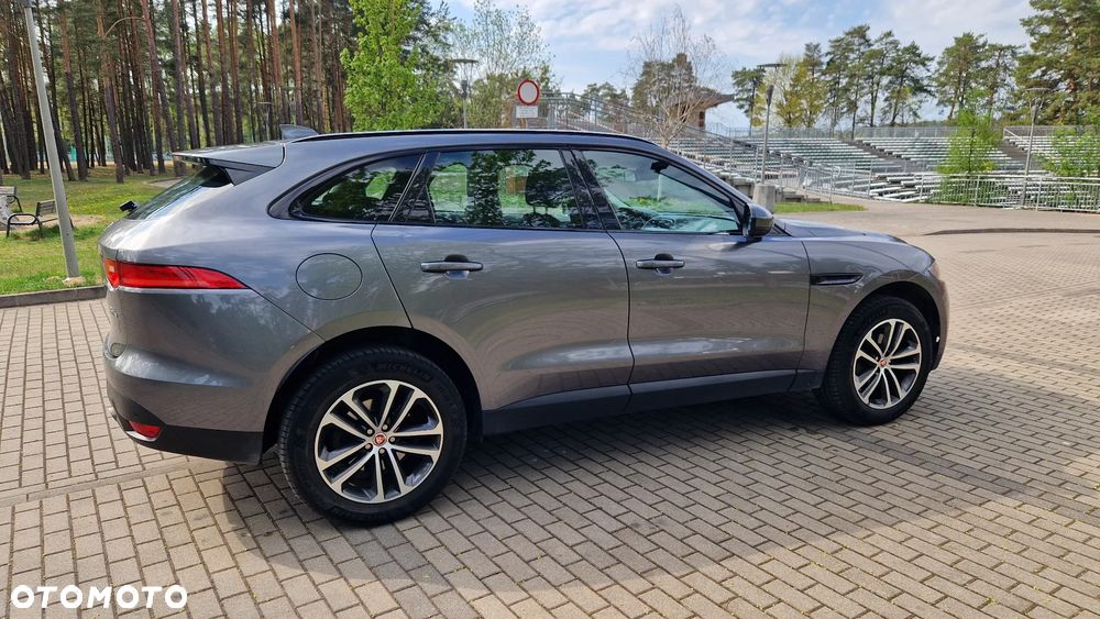 Jaguar F-Pace - 4