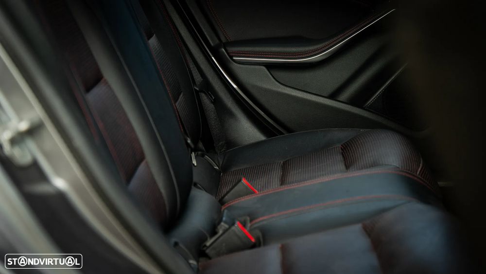 Mercedes-Benz CLA 200 d Shooting Brake AMG Line Aut. - 23