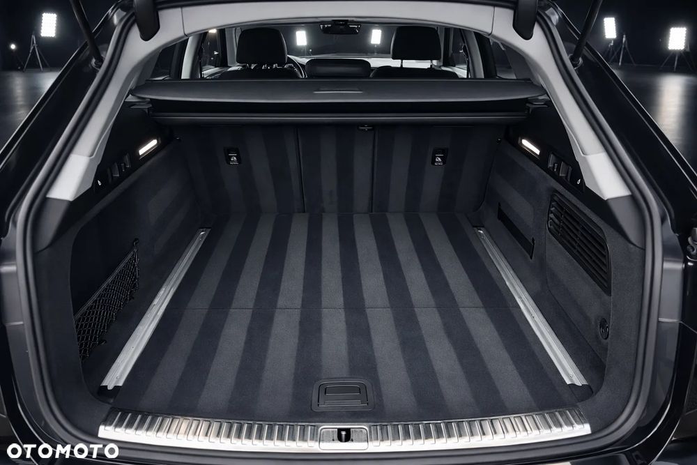Audi A6 Avant 2.0 TDI Ultra S tronic - 29