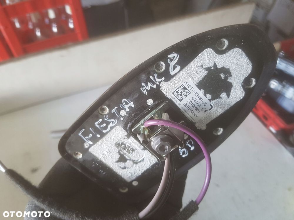 FORD FIESTA MK8 16r- ANTENA RADIA GPS - 2