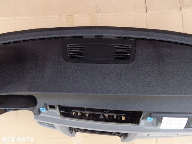 DESKA KONSOLA KOKPIT KUBKI BMW E90 E91 E92 EUROPA IGŁA - 6