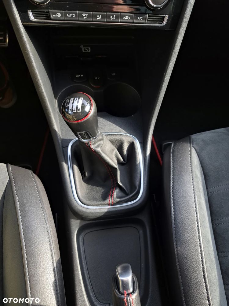 Volkswagen Polo - 14