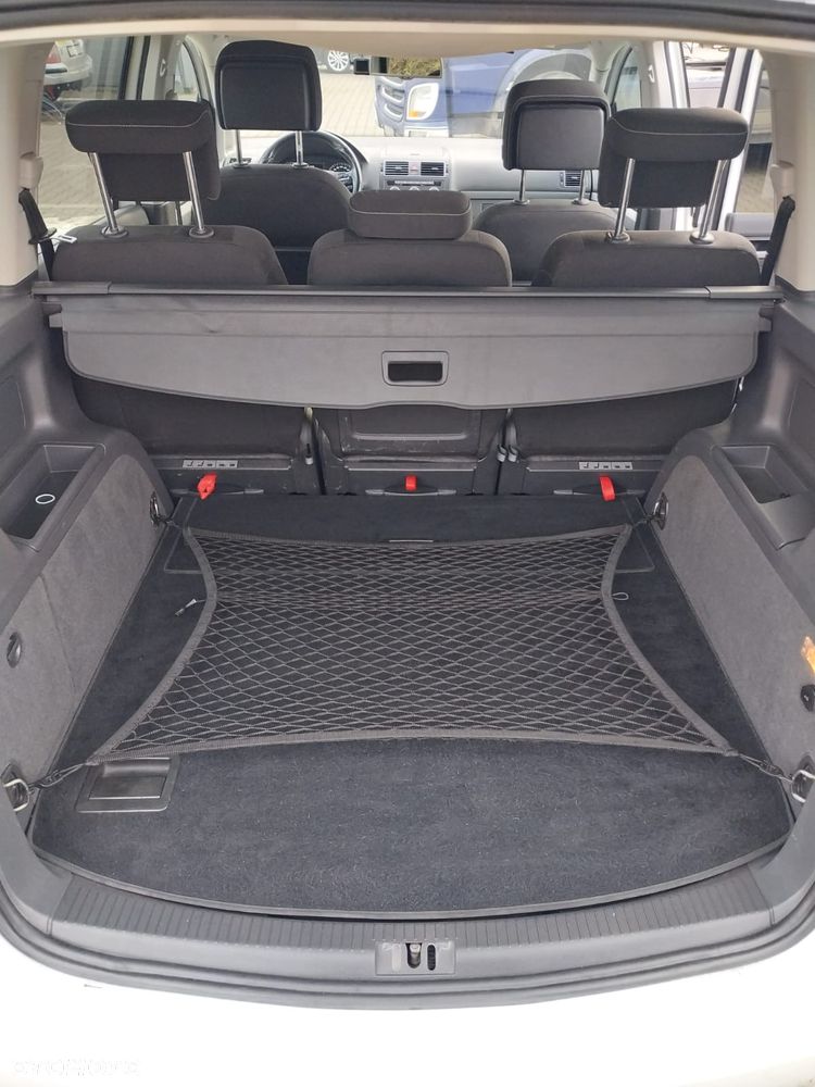 Volkswagen Touran 2.0 TDI DPF DSG Cup - 17