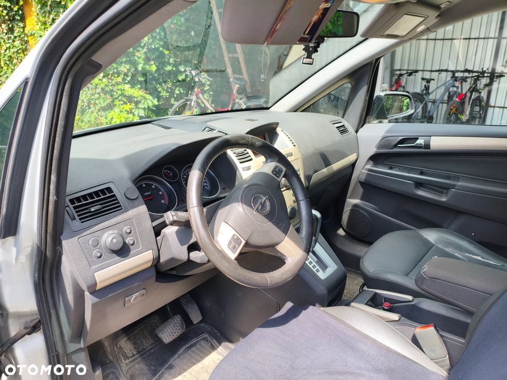 Opel Zafira - 16