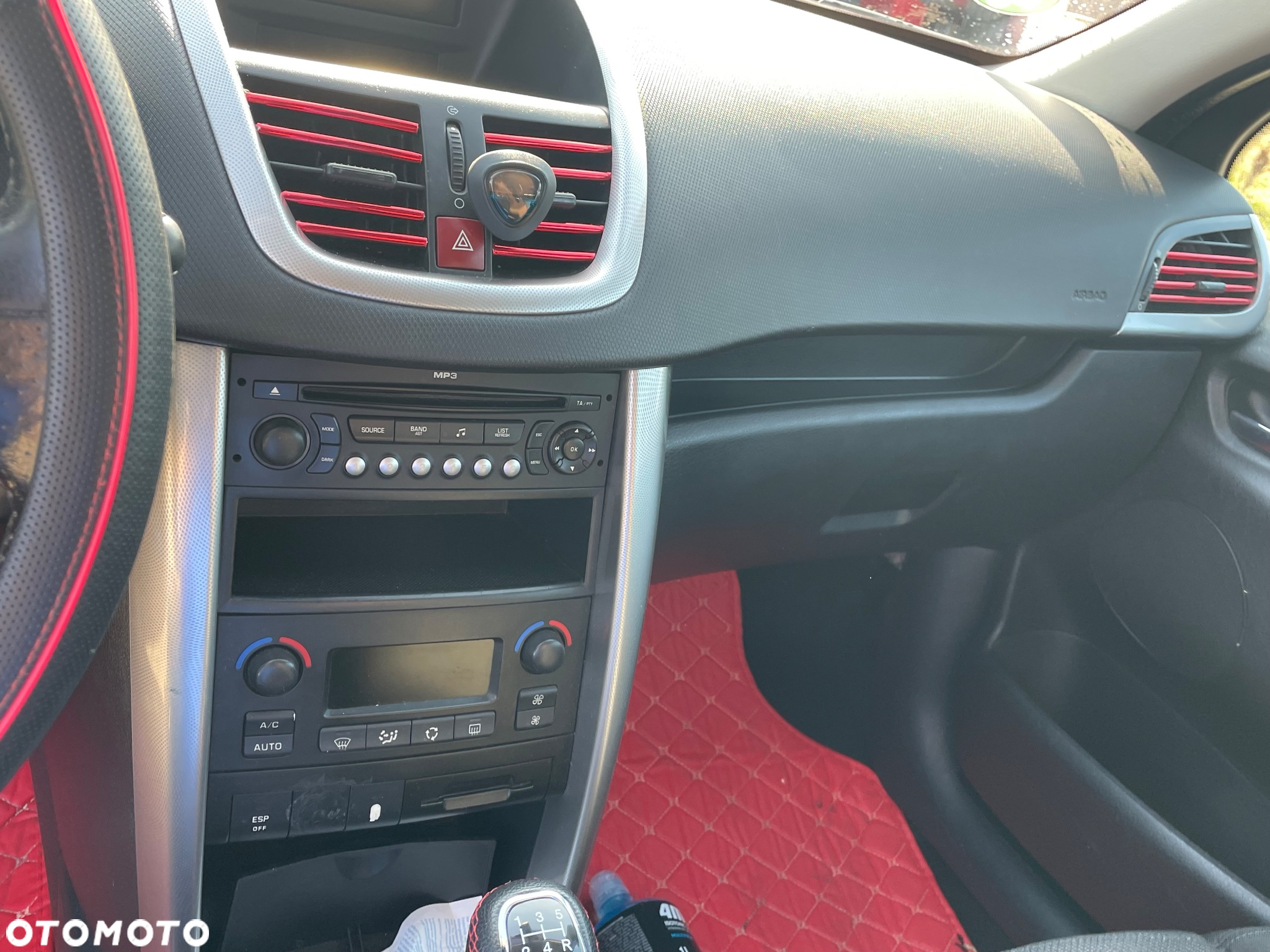 Peugeot 207 1.6 THP Platinum - 10