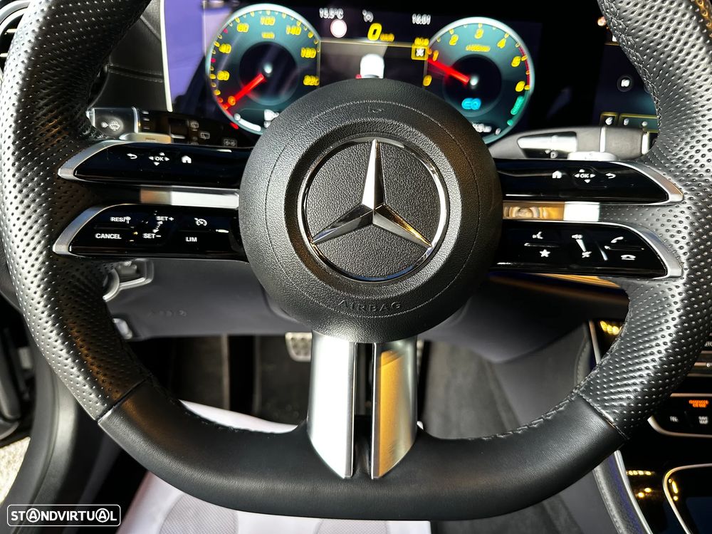 Mercedes-Benz E 300 de AMG Line - 25