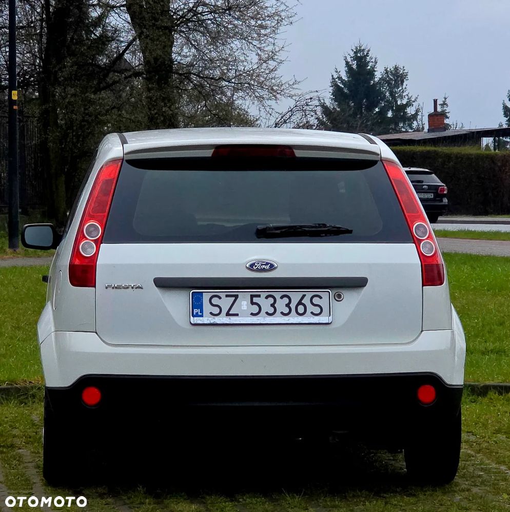 Ford Fiesta - 5