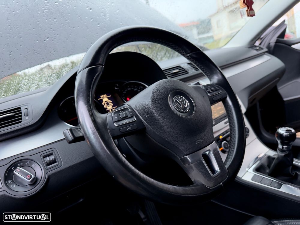 VW Passat CC 2.0 TDi Exclusive - 43