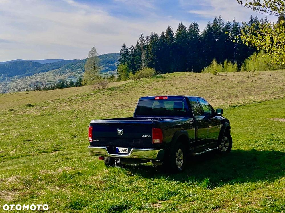 Dodge RAM - 8