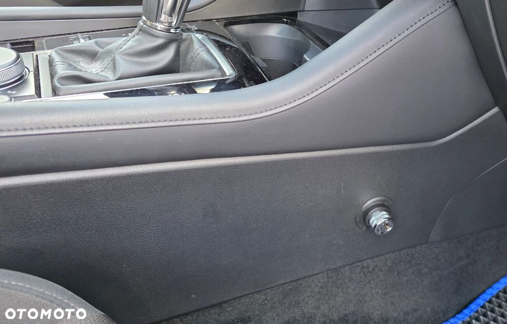 Mazda 3 2.0 mHEV Exclusive Line - 10