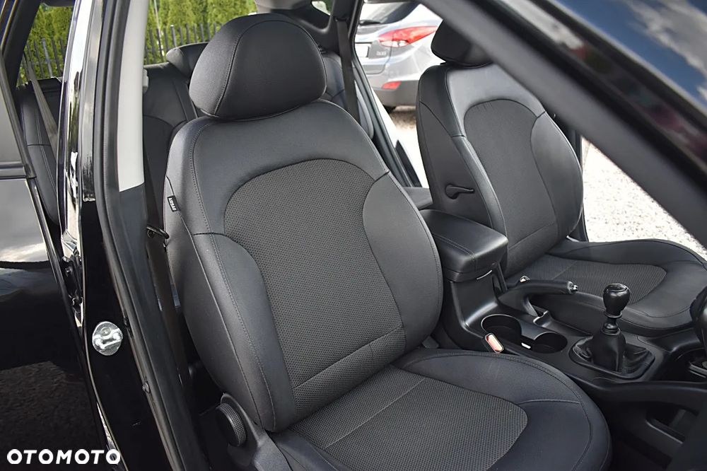 Hyundai ix35 1.7 CRDi Premium 2WD - 20