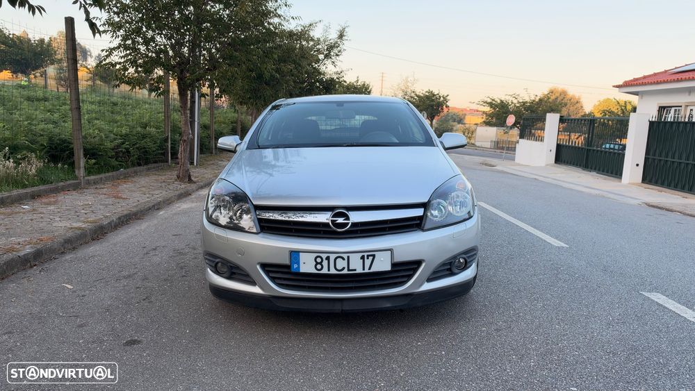 Opel Astra Gtc 2006 photo 5