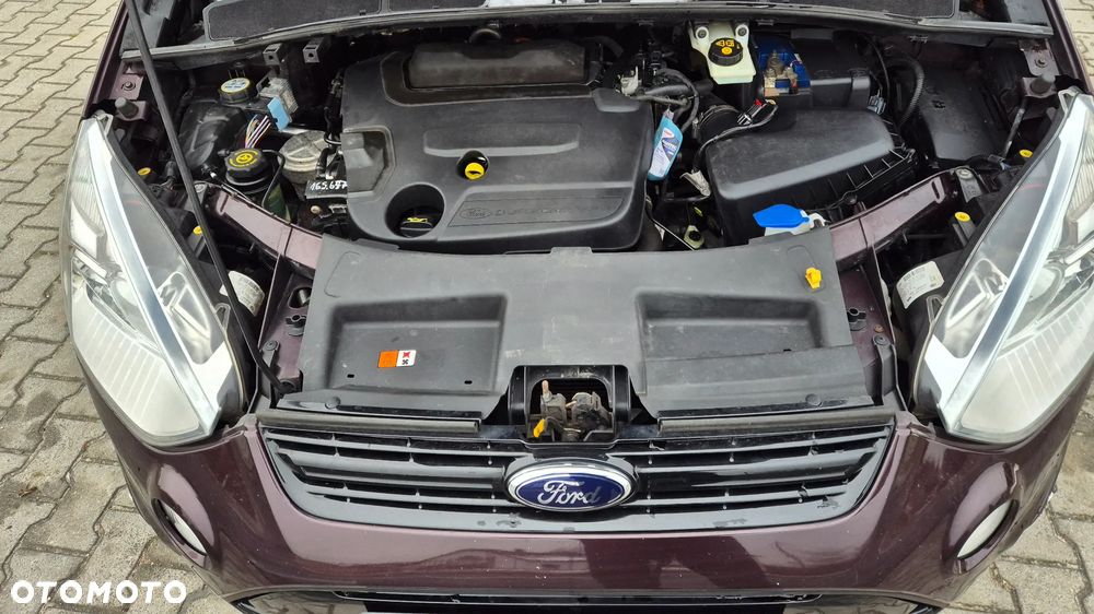 Ford S-Max - 13