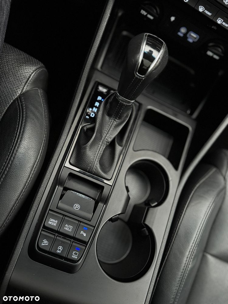 Hyundai Tucson 2.0 CRDI 4WD Automatik Premium - 9