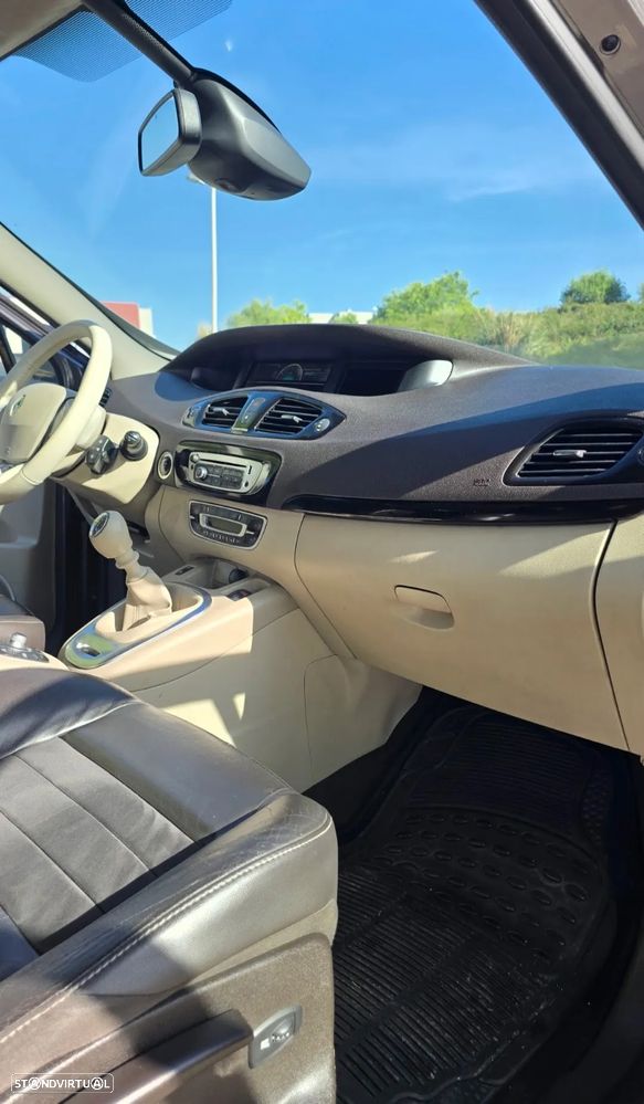 Renault Scénic 1.5 dCi Exclusive SS - 8