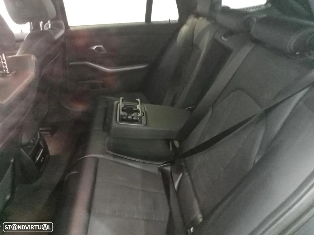 BMW 320 e Touring Corporate Edition Auto - 11