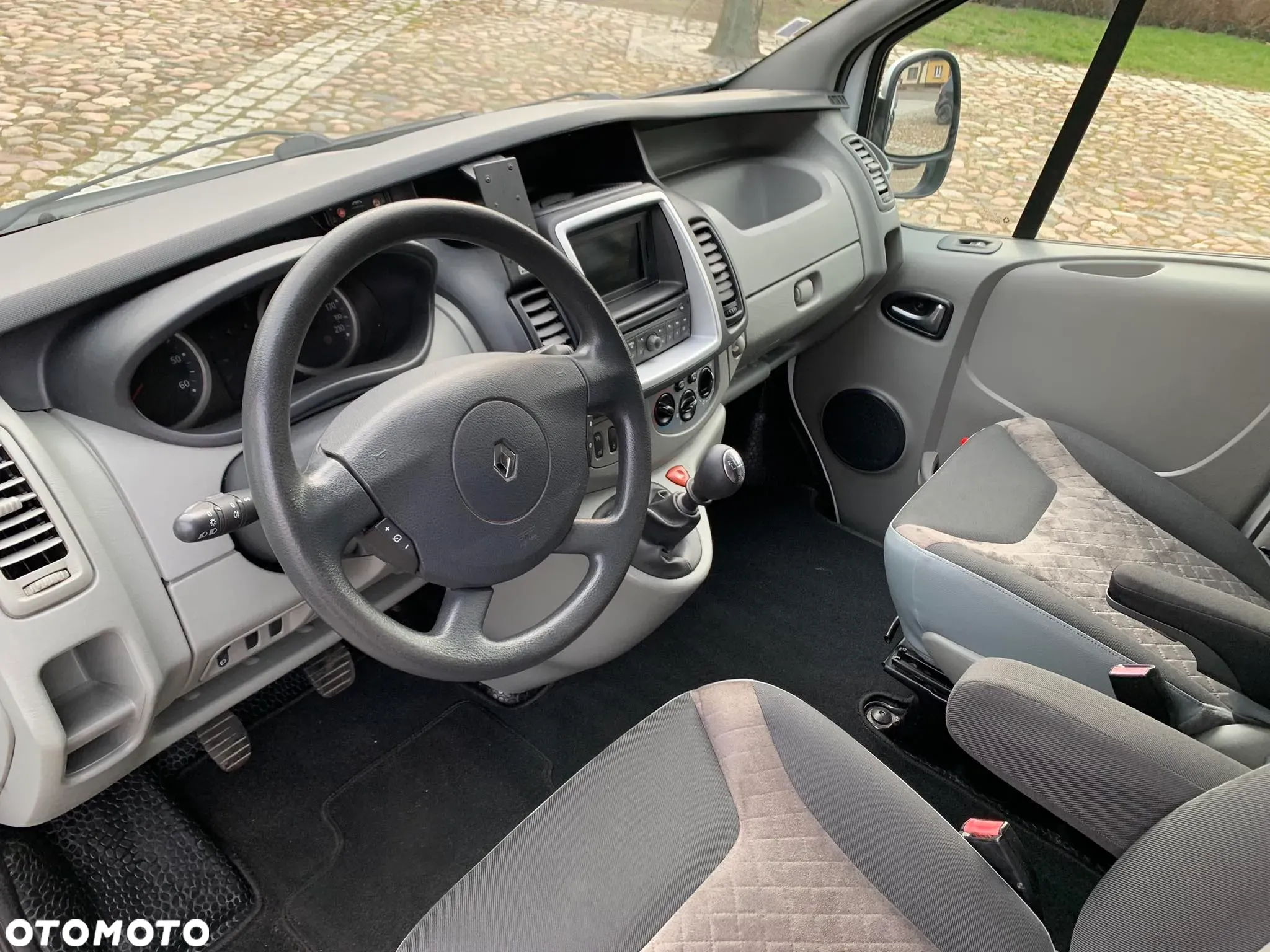 Renault TRAFIC * 2.0 DCI 145 KM * Oryginał 133.000 km ! * - 15