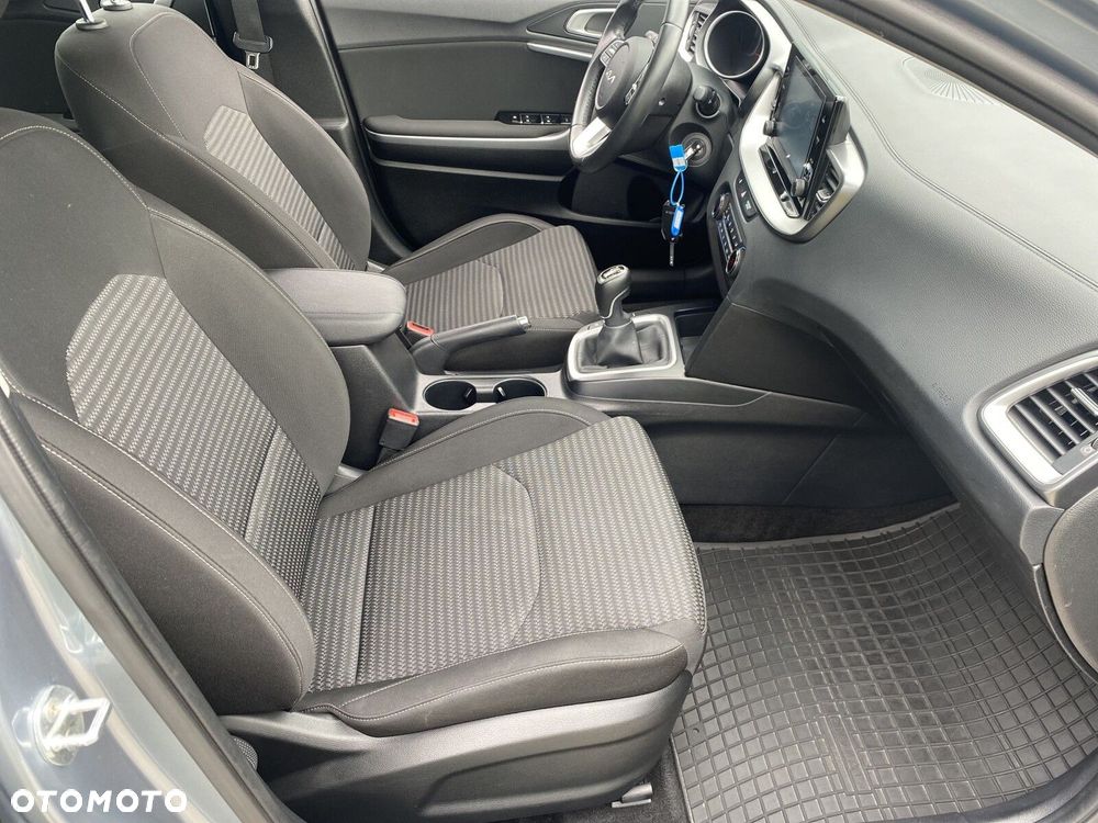 Kia Ceed - 15