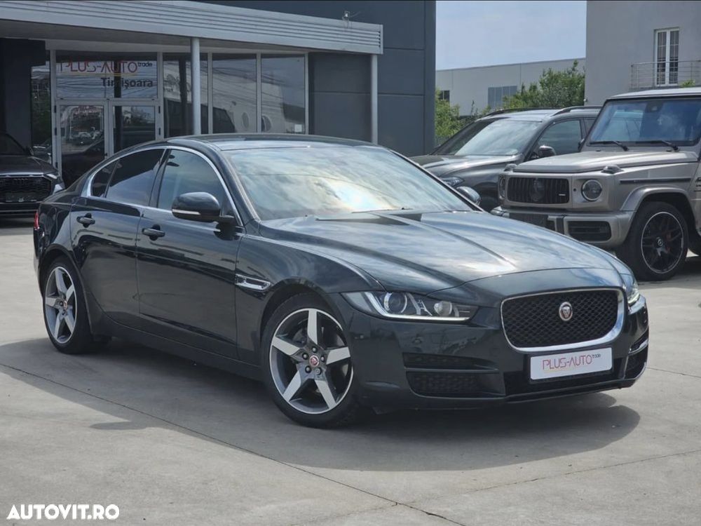 Jaguar XE 2.0 Prestige - 1