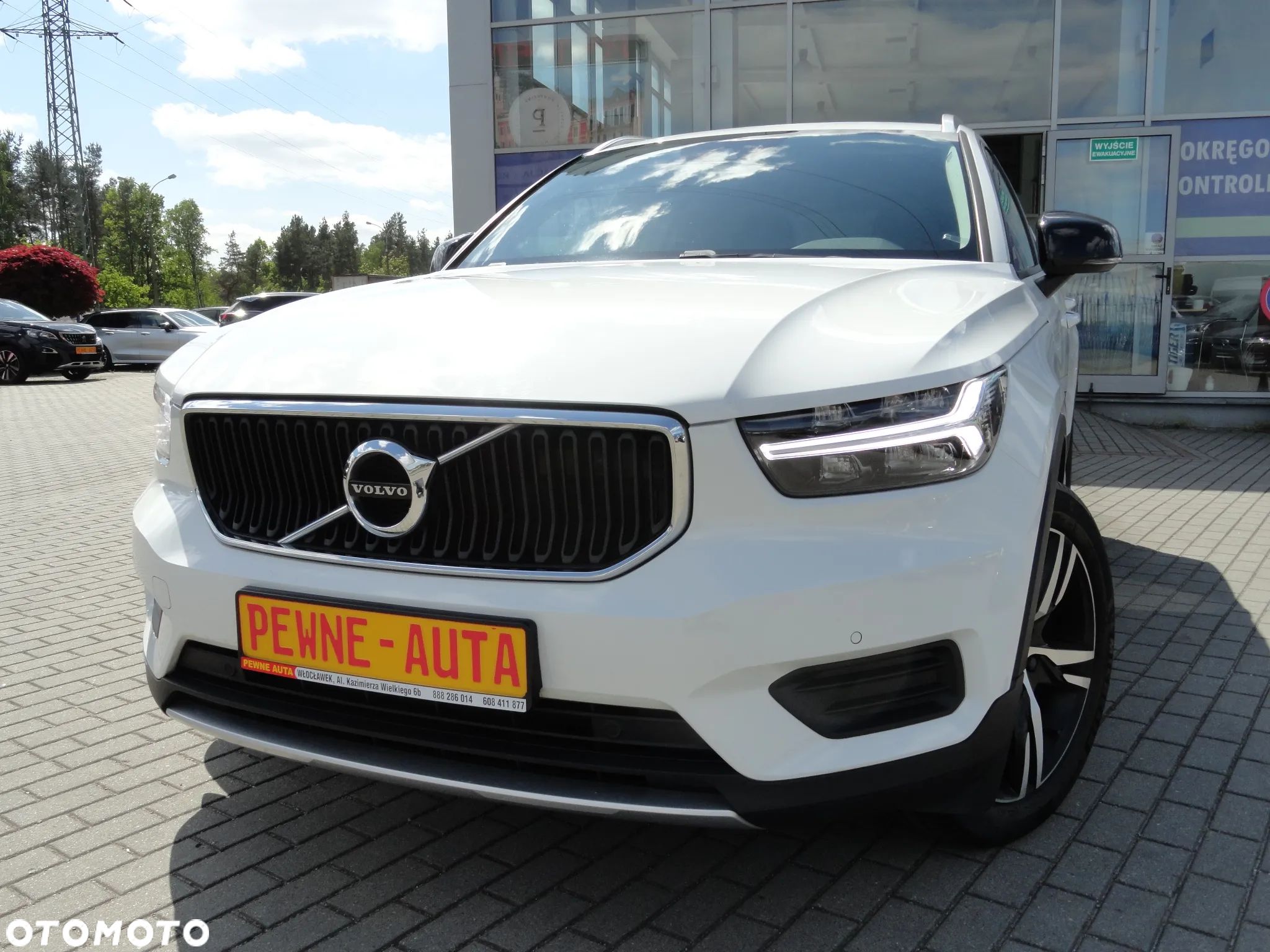 Volvo XC 40 D3 SCR Momentum Core - 1