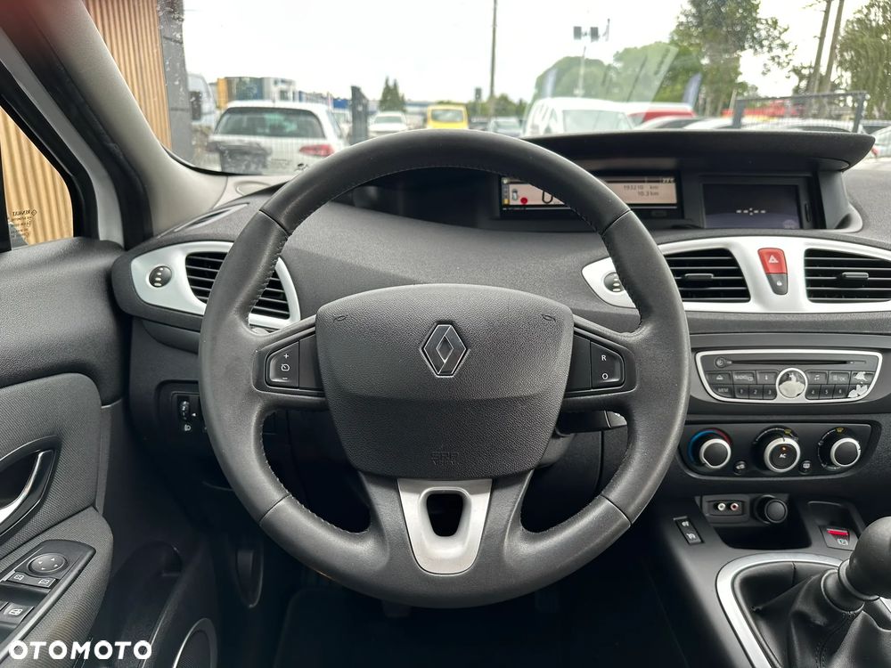 Renault Scenic 1.5 dCi Emotion - 16