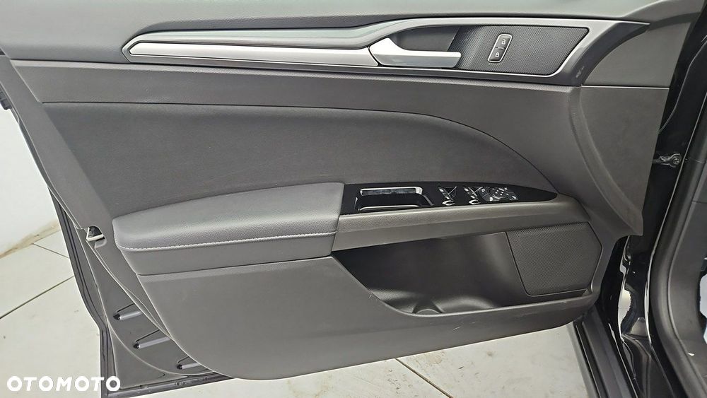 Ford Mondeo - 10