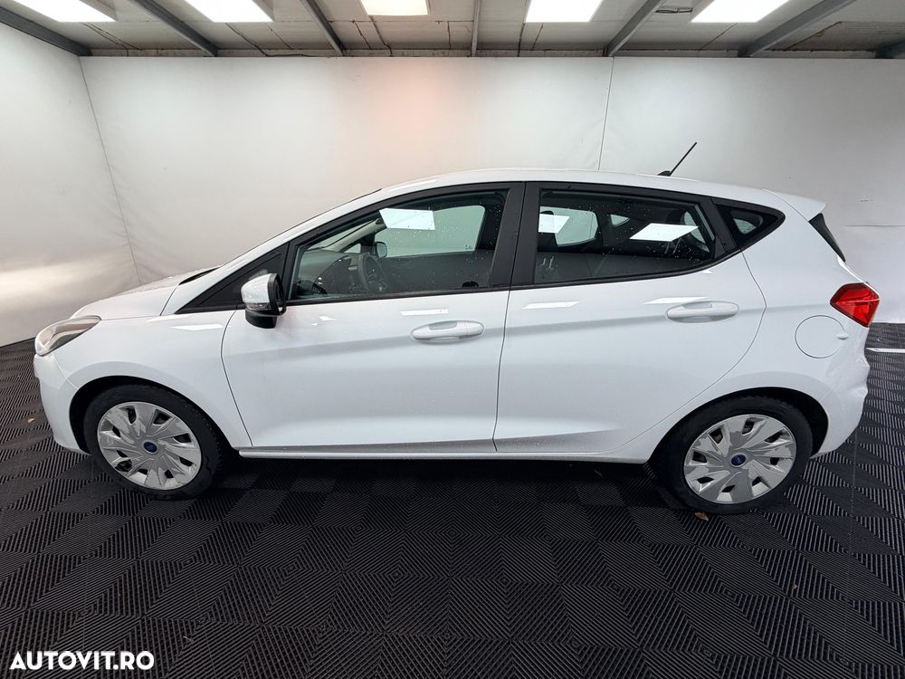 Ford Fiesta 1.1 Trend - 38