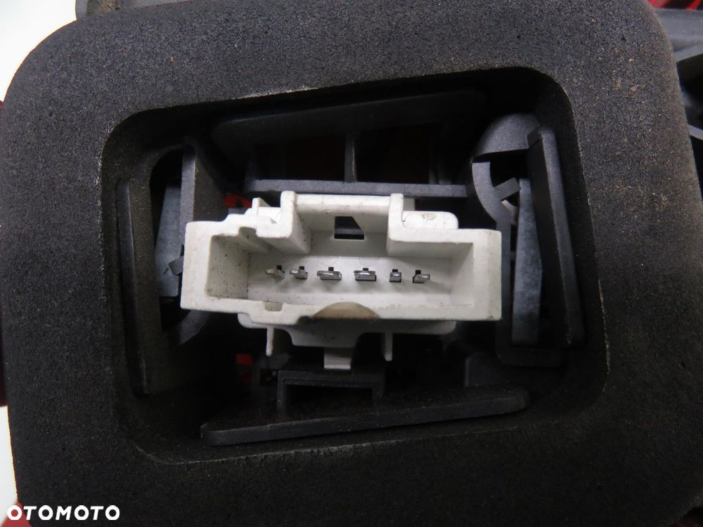 LAMPA LEWA TYLNA PEUGEOT 307 SW (3H) - 3