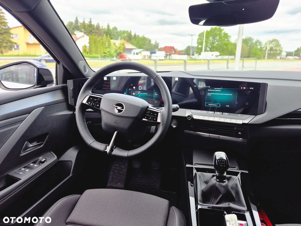 Opel Astra 1.2 T GS Line S&S - 18