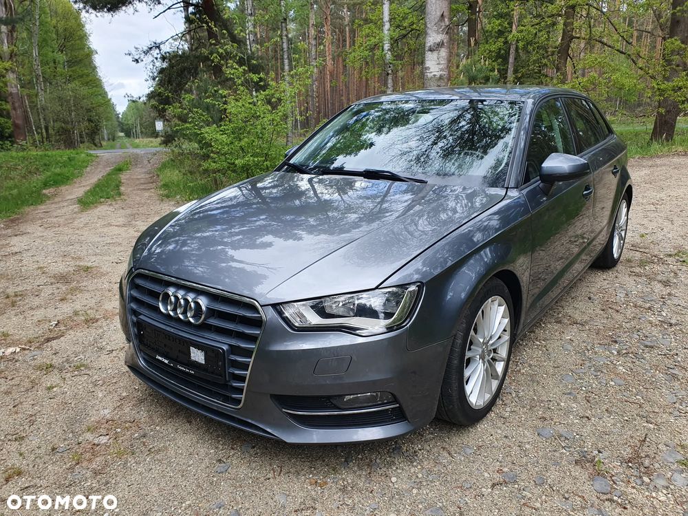 Audi A3 Sportback - 1