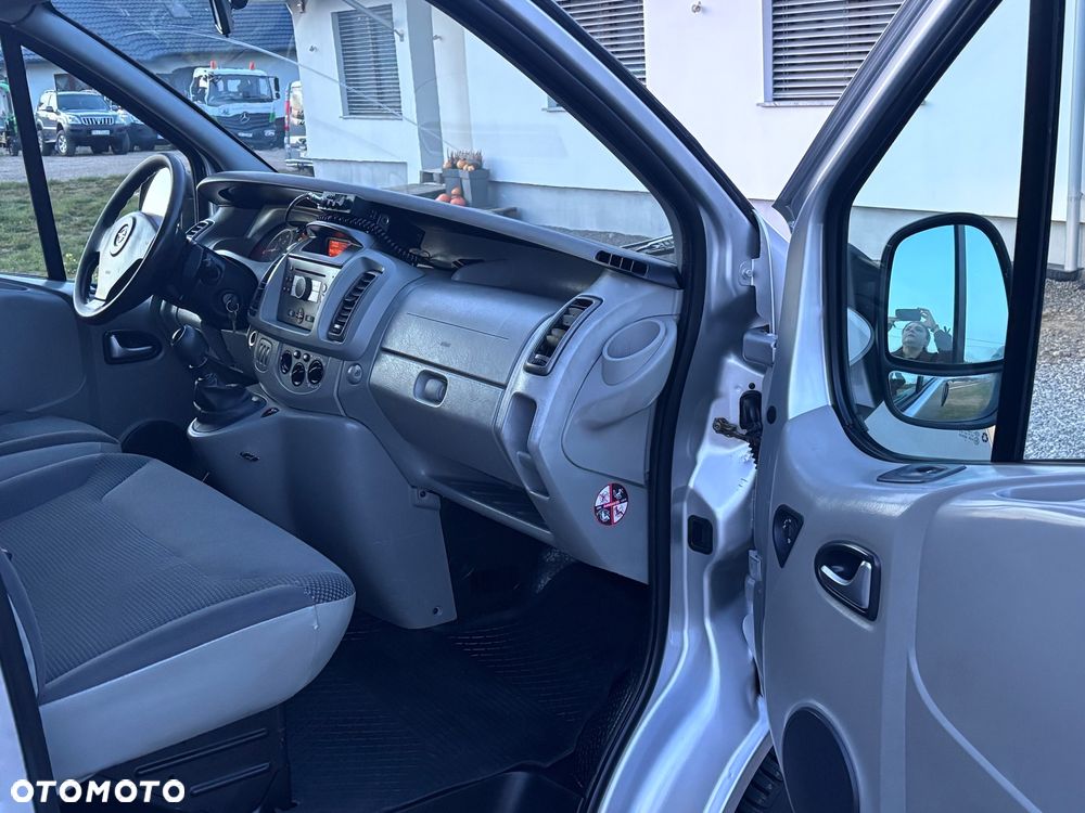 Opel Vivaro - 9