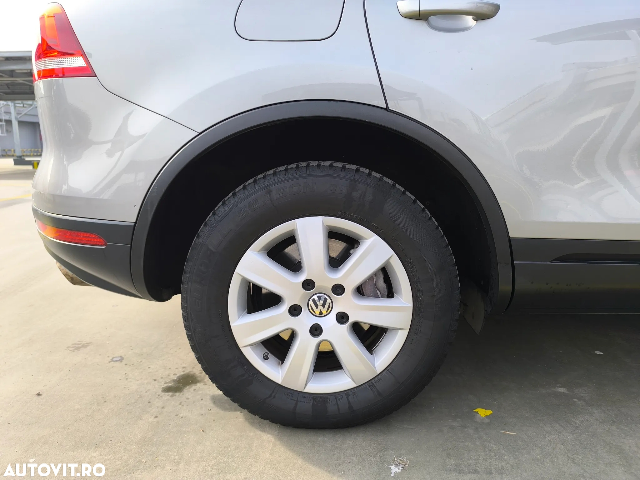 Volkswagen Touareg 3.0 V6 TDI BMT - 19