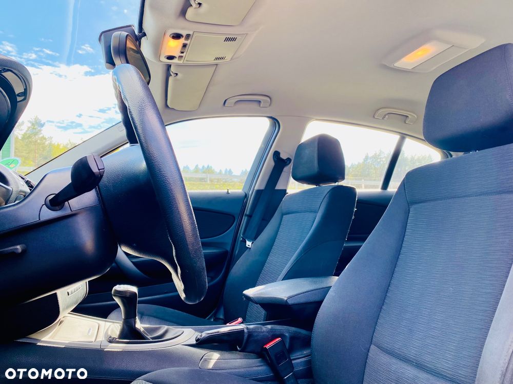 BMW Seria 1 - 24