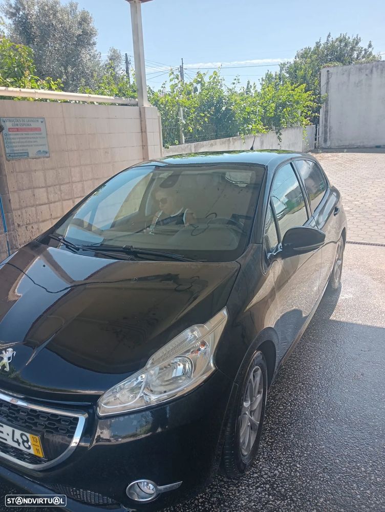 Peugeot 208 1.4 HDi - 10