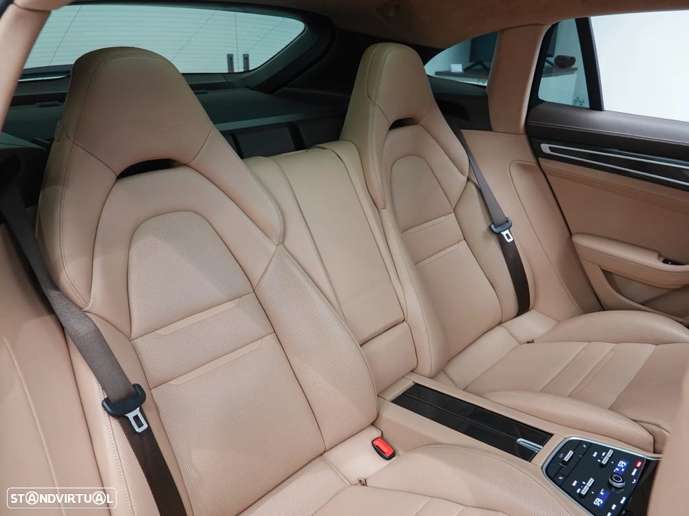 Porsche Panamera Sport Turismo Turbo - 42