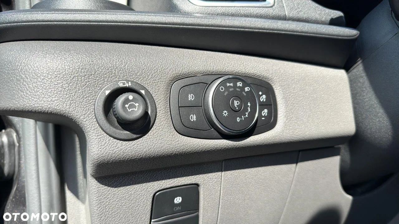 Ford Transit - 18
