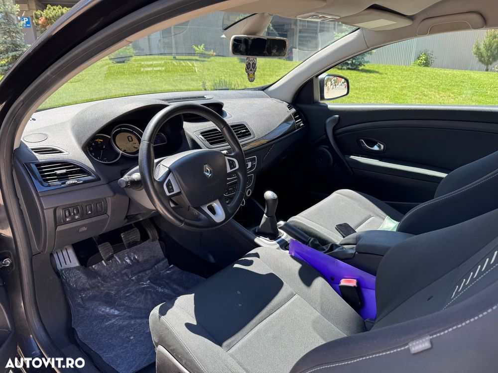 Renault Megane dCi 90 FAP Paris - 6