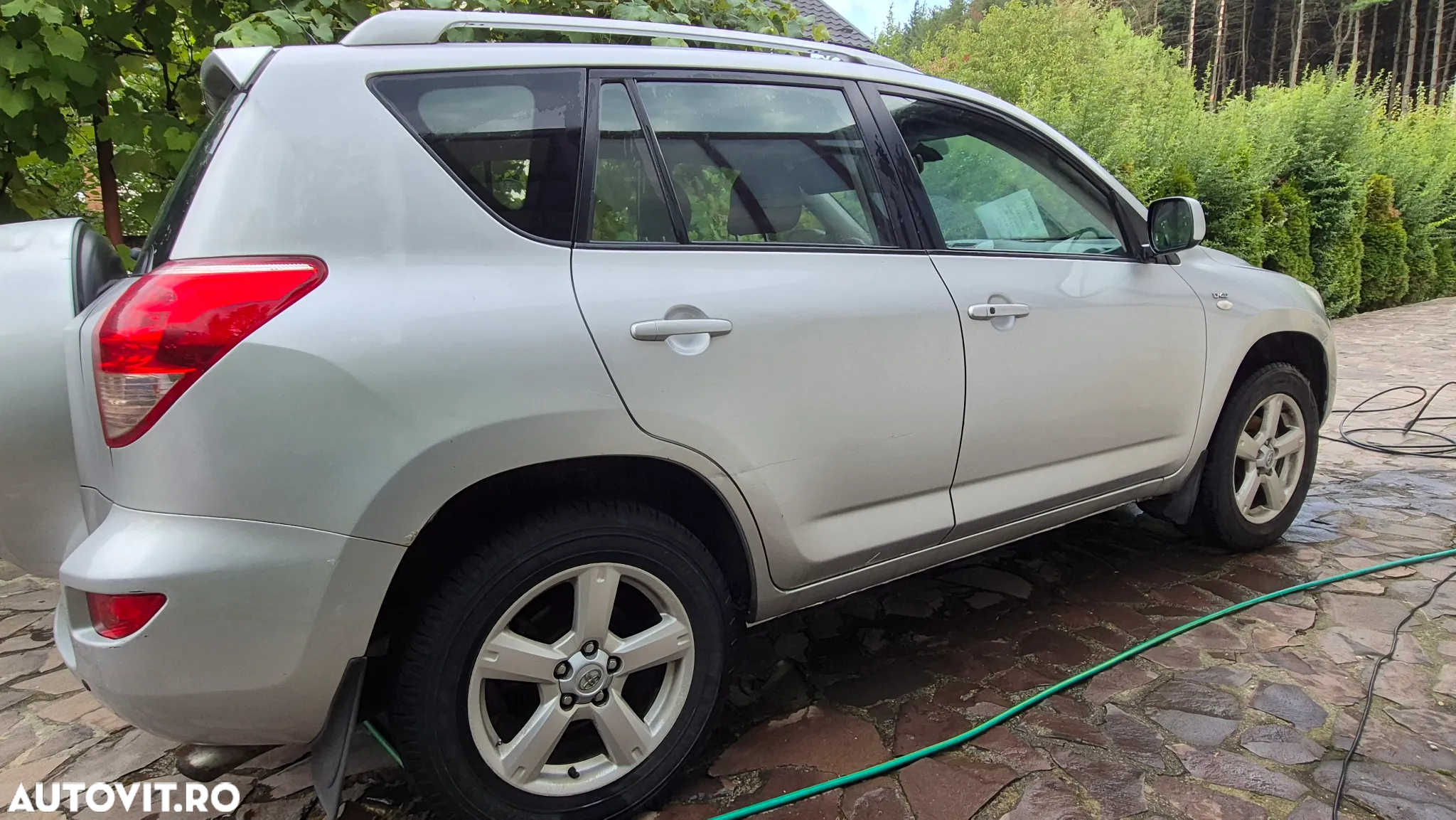 Toyota RAV4 2.2 D-4D Luxury - 6