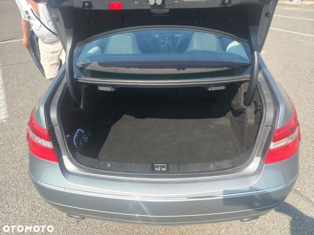 Mercedes-Benz Klasa E 350 CGI BlueEffICIENCY - 25