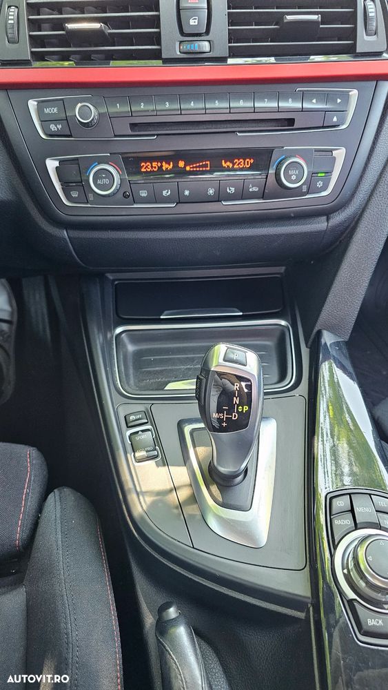 BMW Seria 3 320d Aut. Sport Line - 7