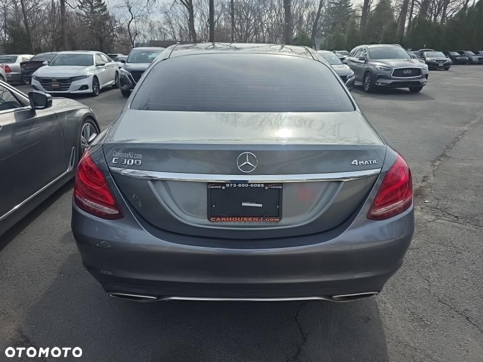 Mercedes-Benz Klasa C 300 7G-TRONIC AMG Line - 6