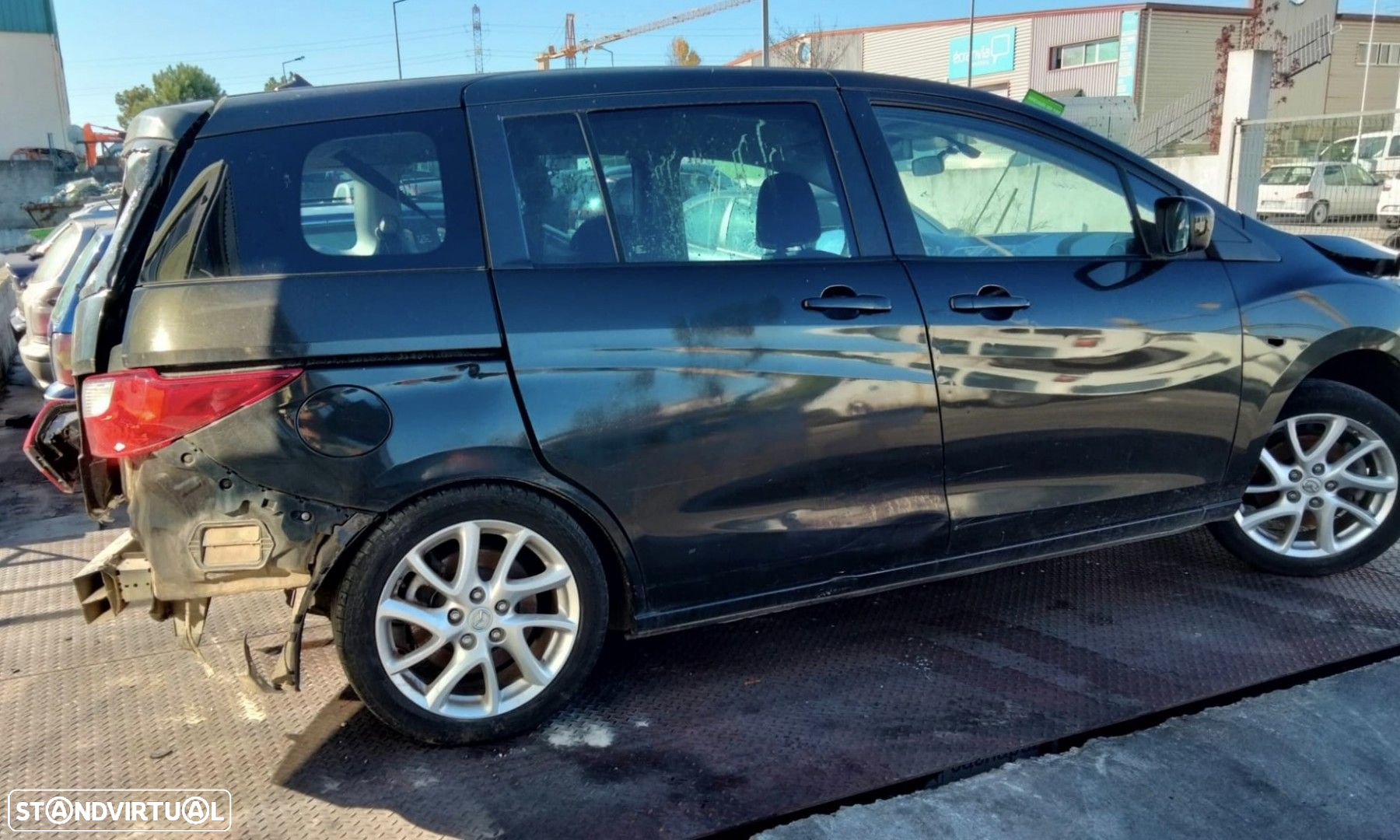 Mazda 5 Superior Wagon 1.6D de 2011 disponível para peças - 3
