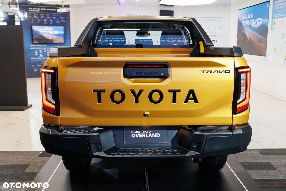Toyota Hilux 2.8 D-4D mHEV Double Cab Invincible 4x4 - 3